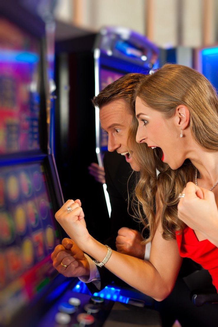 Studio live-dealer profesional slot777 gacor dengan meja blackjack dan teknologi multi-kamera HD
